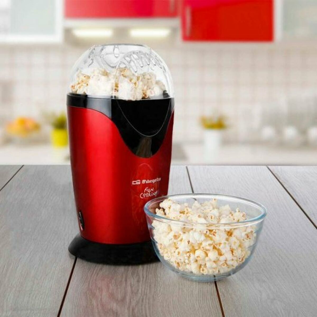 Stroj na popcorn Orbegozo 17676 ORB 1000 W
